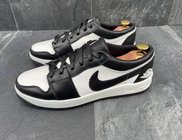Чоловічі шкіряні кеди Nike Jordan Код: N193 чор/біл
