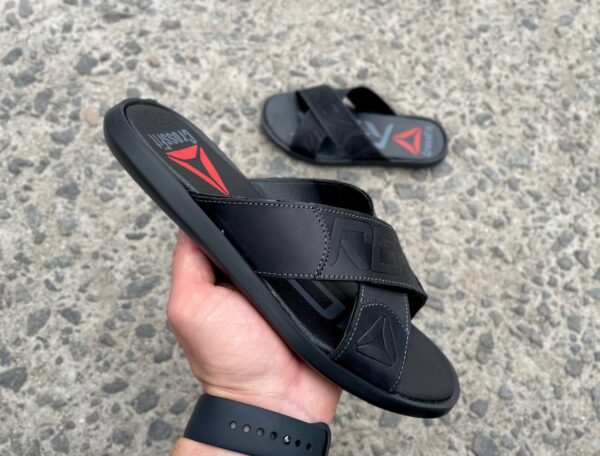 Чоловічі шкіряні шльопанці Reebok Код: R7 чорний - Зображення 4