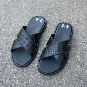 Чоловічі шкіряні шльопанці Under Armour Код: U 50 чор/сір