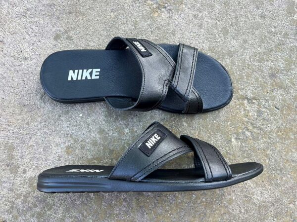 Чоловічі шкіряні шльопанці Nike Код: Ш35 ч.т. - Зображення 2
