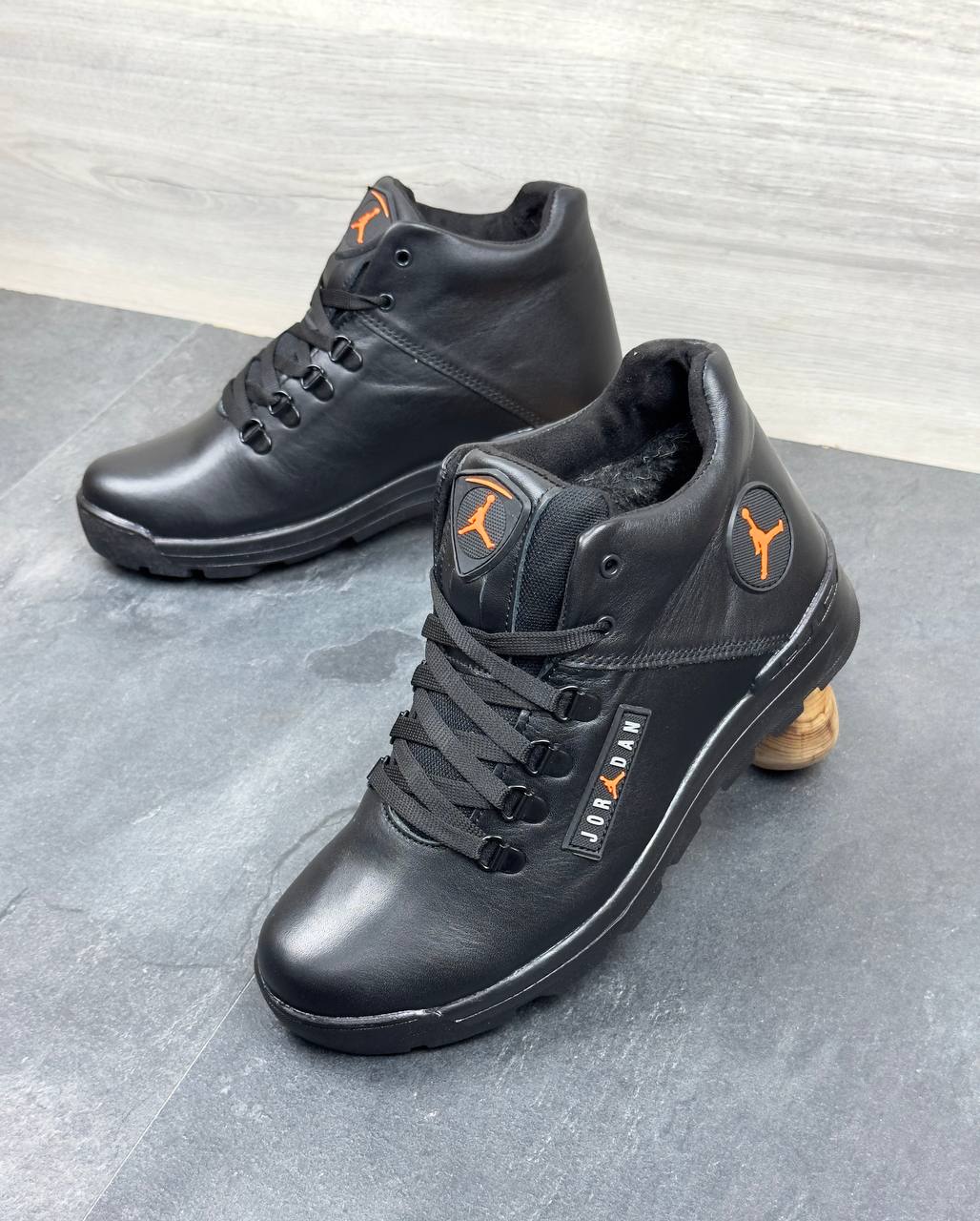 Чоловічі шкіряні зимові кросівки  Код: J-23 бот - Зображення 2