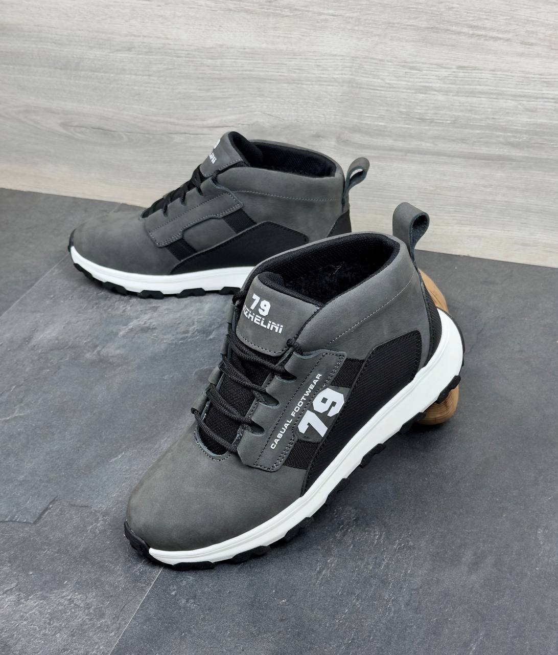 Чоловічі зимові шкіряні кросівки  Код: Б02-52/6 сірий - Зображення 2