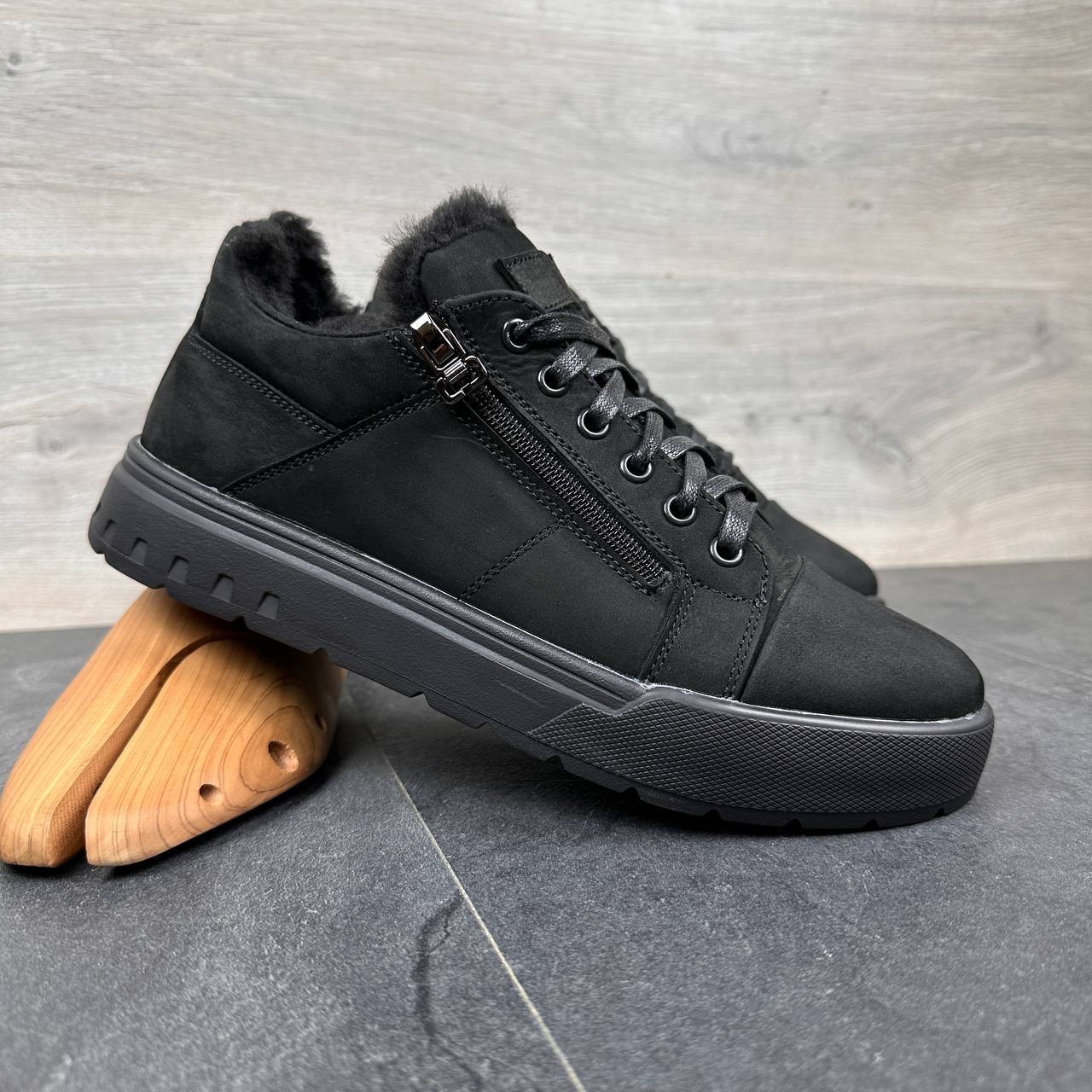 Чоловічі зимові нубукові кросівки Код: 186 чор/нуб - Зображення 2