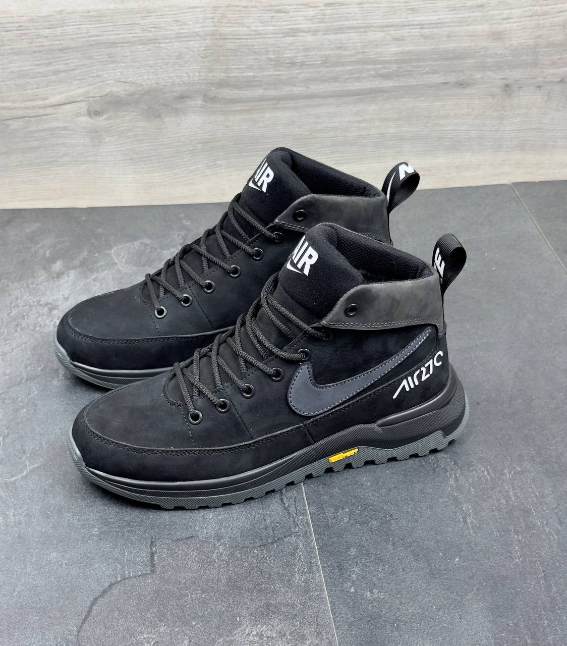 Чоловічі зимові шкіряні кросівки Nike  Код: Б01-53/12 чорний