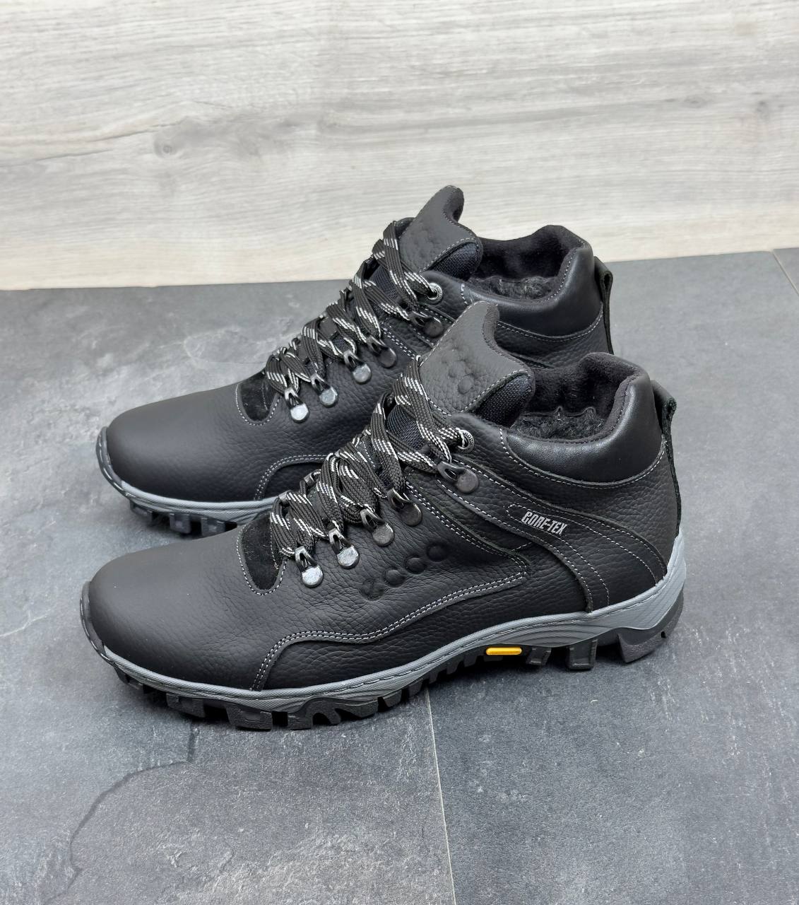 Чоловічі шкіряні зимові кросівки Код: Б50 чорний